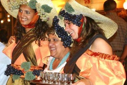 Madeira Wine Festival 2006/Hats